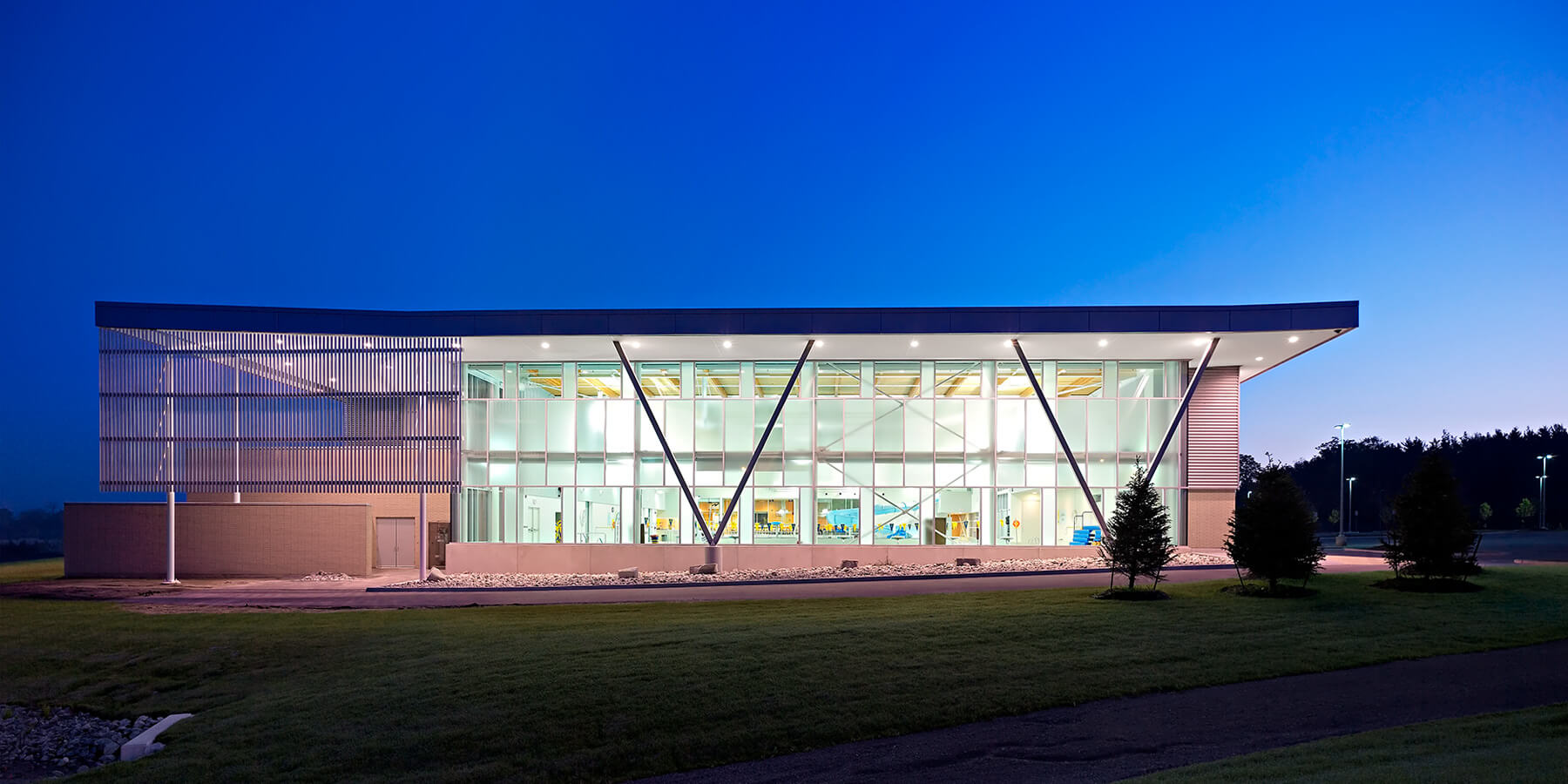 MJMA MJMA   Stronach Aurora Recreation Complex 01 